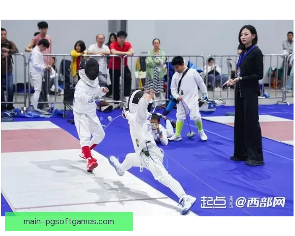 击剑公开赛：剑术飞舞，豪强对决